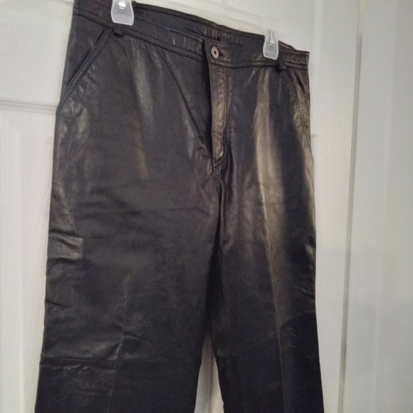 Danier Women's Black Leather Wide Leg Pants With Angled Pockets 34" Waist - Picture 2 of 12